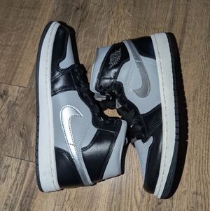 Nike Women's Air Jordan 1 Mid Shoes Sneaker US Size 8.5‎ FB9892-002